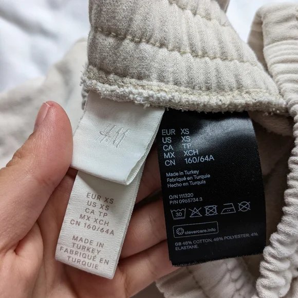 Jogging Shorts - Picture 2 of 3